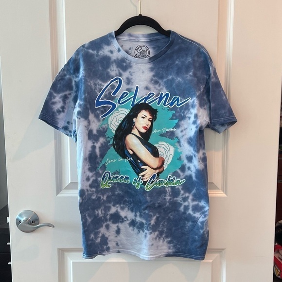 Selena Queen of Cumbia Crew Neck Tie Dye Tee - Picture 1 of 8